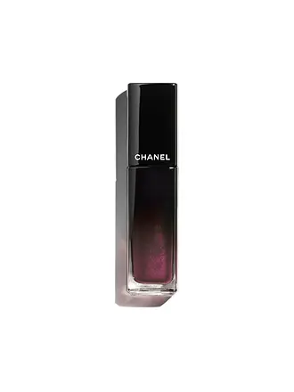 CHANEL | DER GLÄNZENDE FLUID-LIPPENSTIFT MIT LANGEM HALT | koralle